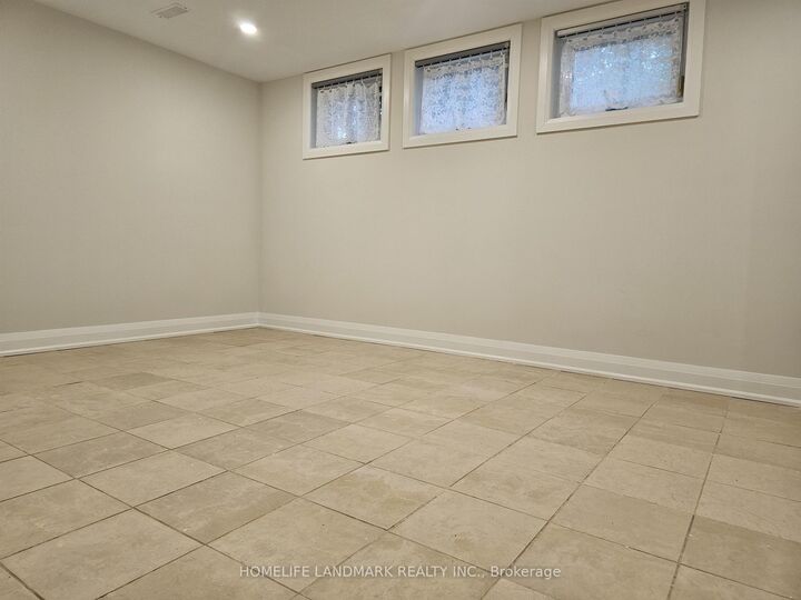 Property Photo: 155 Churchill Avenue Basement ON M2N 1Z4
