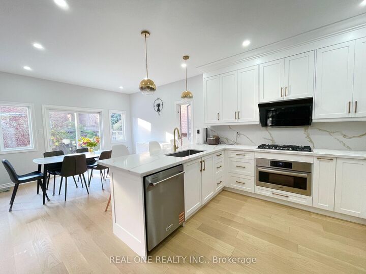 Property Photo: 485 English Rose Lane One Ensuite On Second Fl ON L6H 7A3