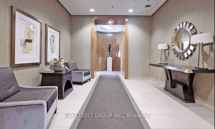Property Photo: 736 Spadina Avenue 801 ON M5S 2J6