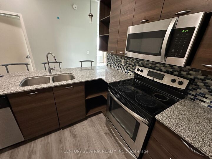 Property Photo: 318 Spruce Street 1310 ON N2L 3M7