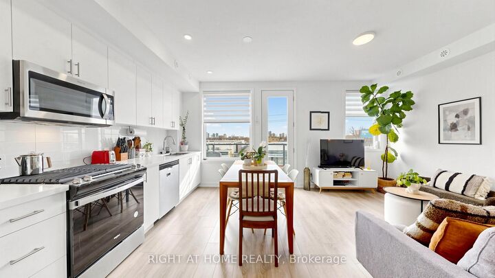 Property Photo: 1459 O'Connor Drive Th 2 ON M4B 2V5