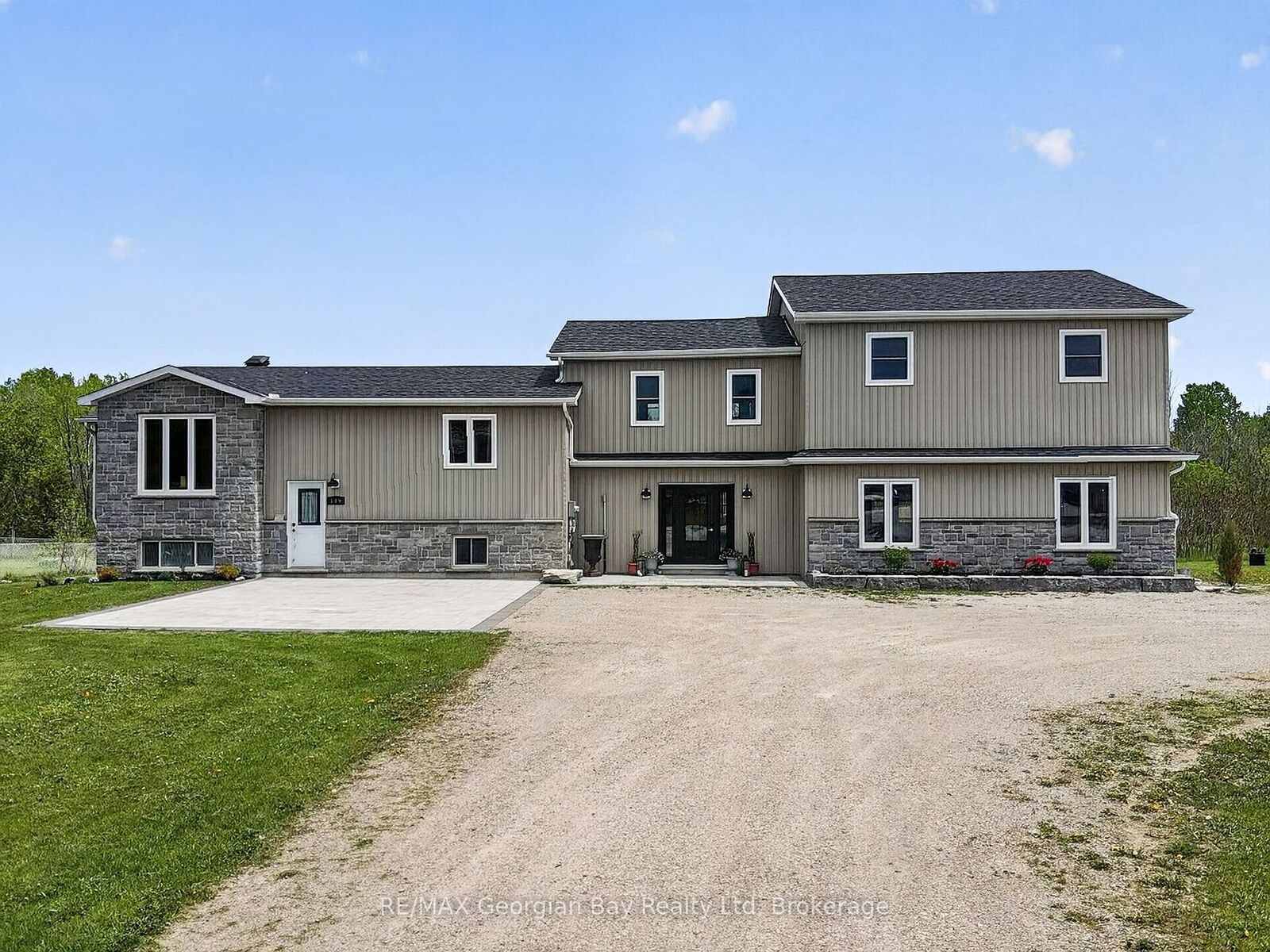 Property Photo: 449 Park Street ON L0K 2A0