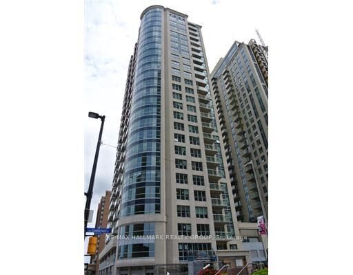 Property Photo: 242 Rideau Street 2105 ON K1N 0B7