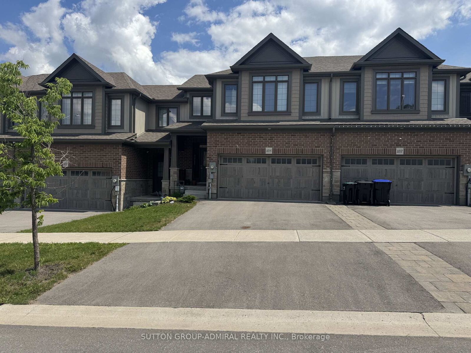 Property Photo: 1035 Wright Drive ON L4R 0E4