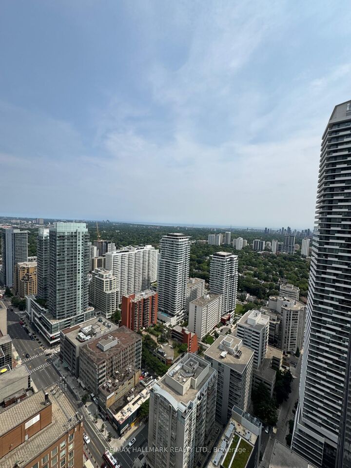 Property Photo: 8 Eglinton Avenue E 3808 ON M4P 0C1