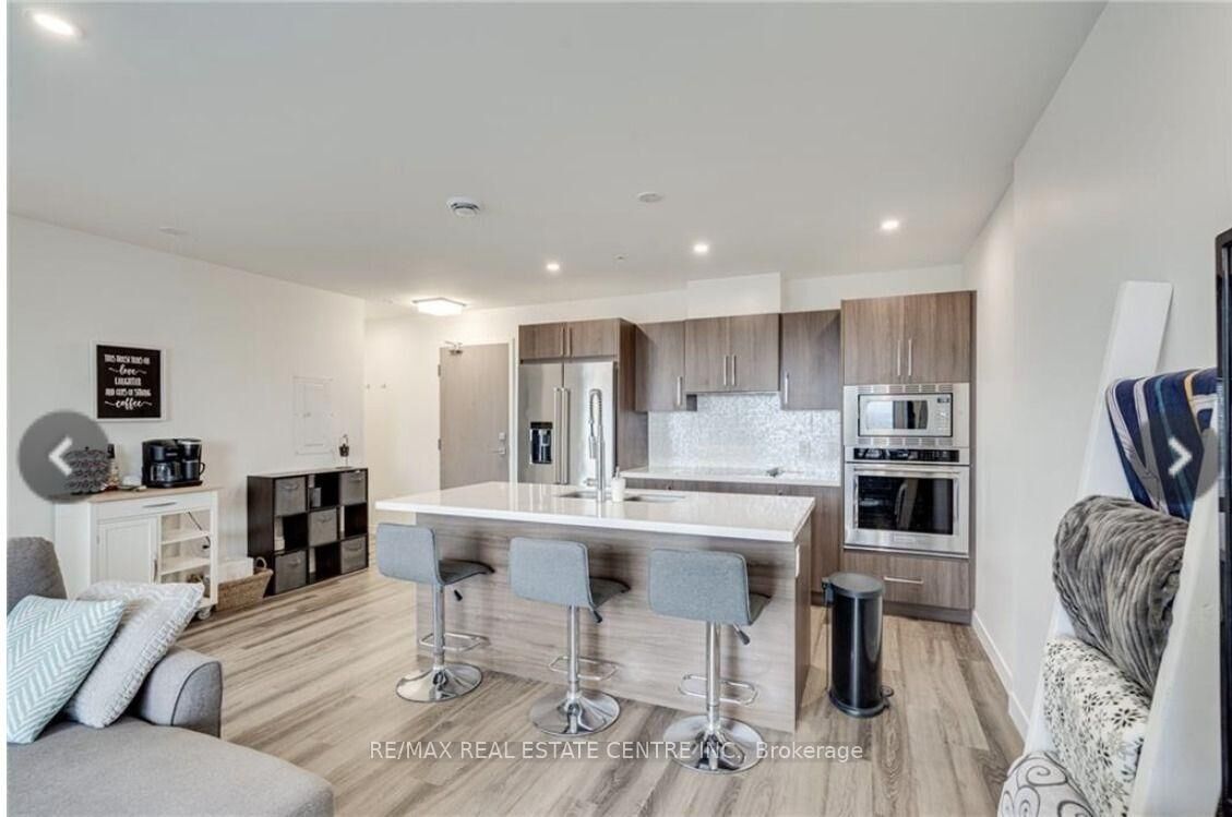 Property Photo: 455 Charlton Avenue E 505 ON L8N 0B2