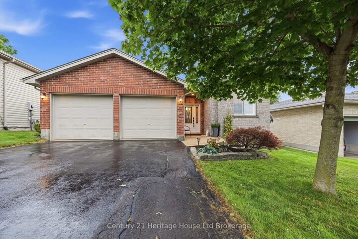 Property Photo:  22 Hillside Road  ON N5C 4B5 
