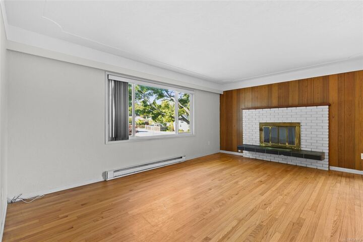Property Photo: 1575 Burton Ave BC V8T 2N3