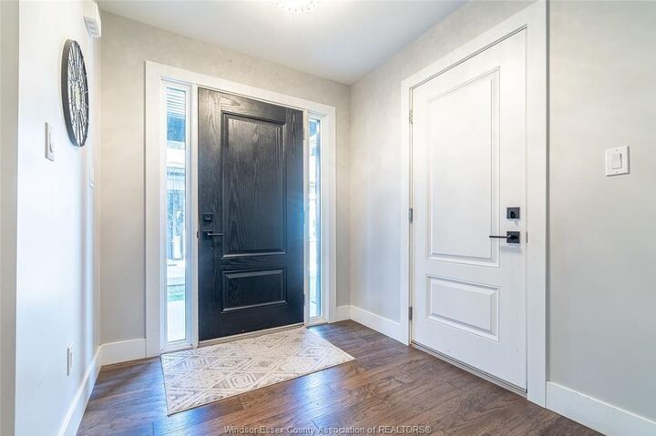 Property Photo: 38 Bordeaux Place ON N7M 0S4