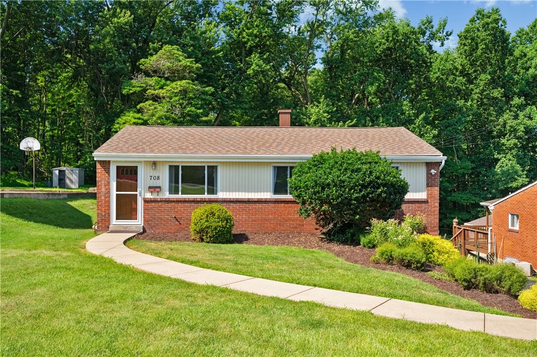 Property Photo: 708 Illini Dr. PA 15146