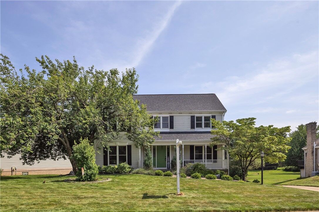 Property Photo:  1702 Wheatland Ct  PA 15108 