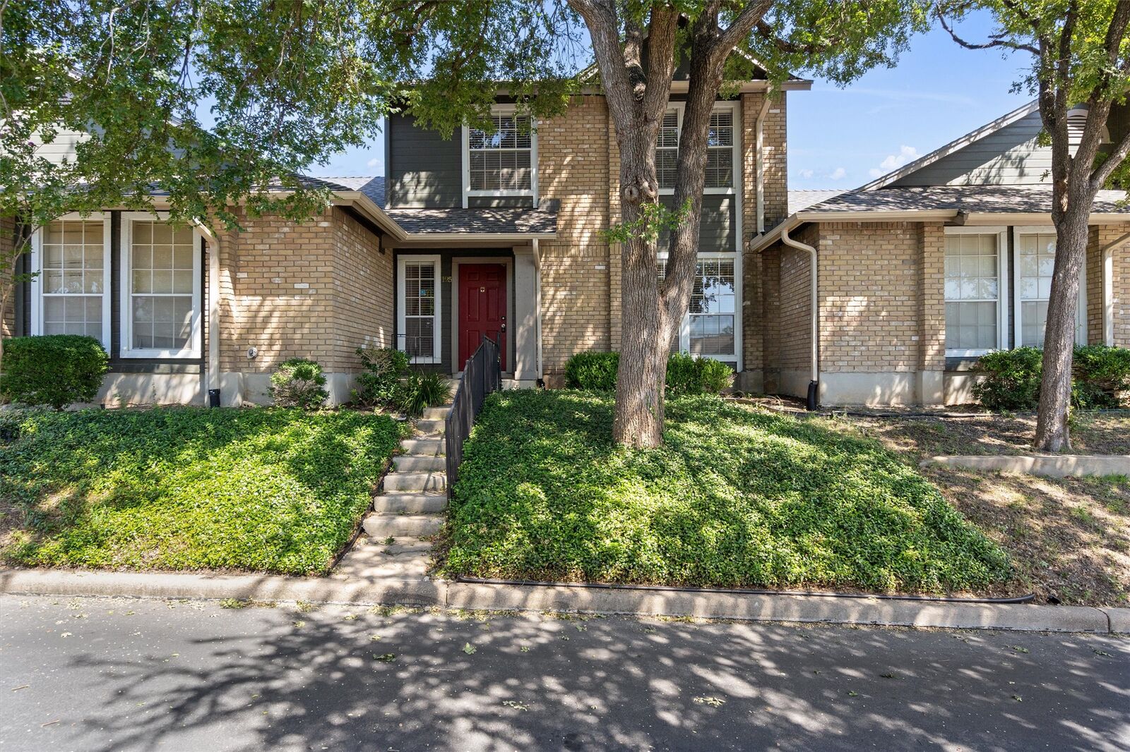 Property Photo:  1015 E Yager Lane 79  TX 78753 