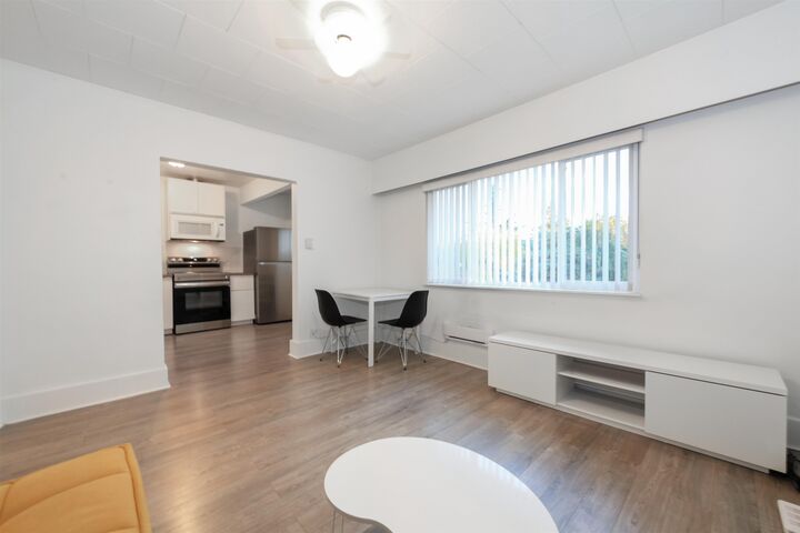 Property Photo:  315 W 19th Avenue Top-Floor  BC V5Y 2B6 