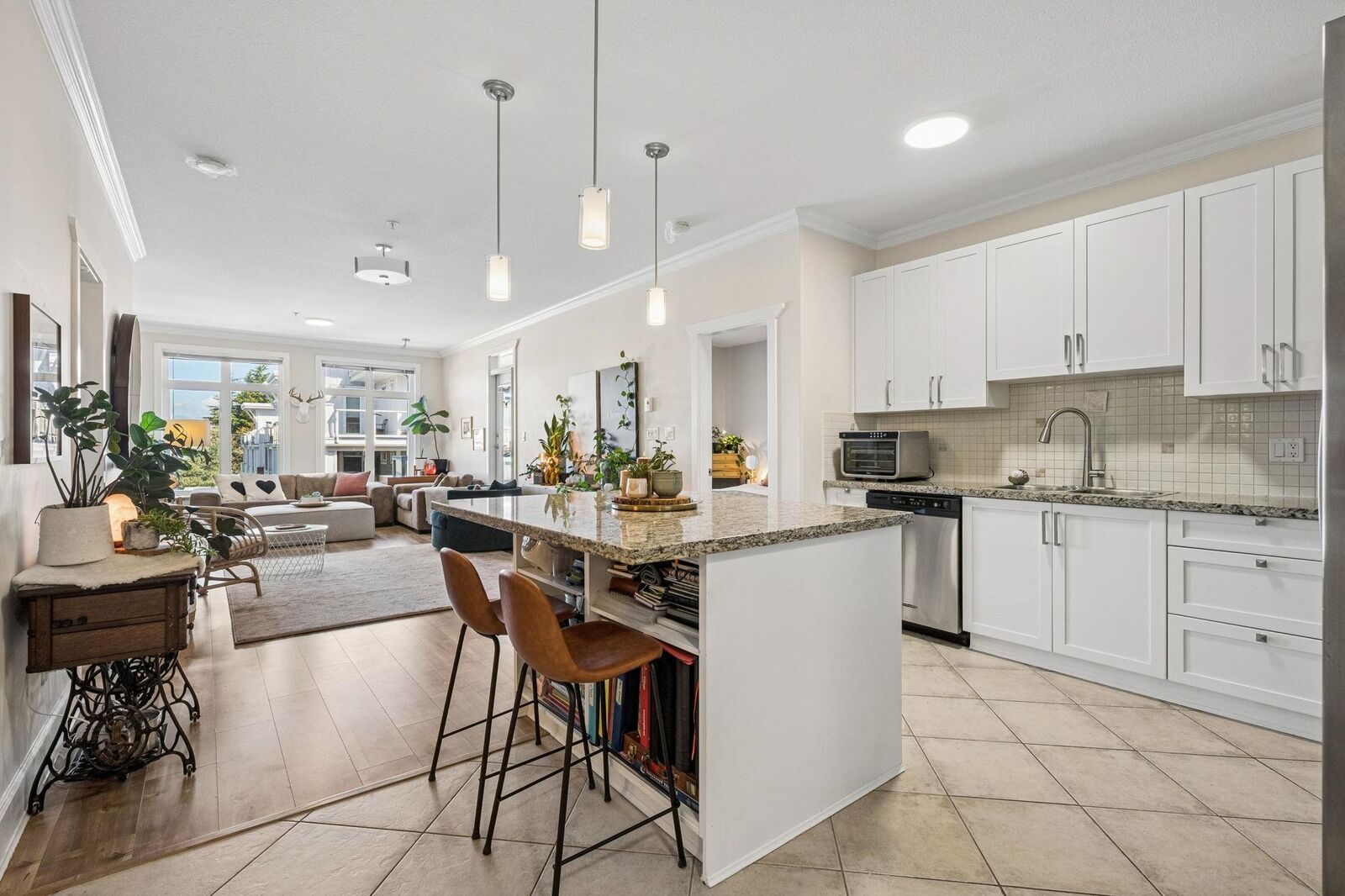 Property Photo: 4111 Bayview Street 305 BC V7E 6T5