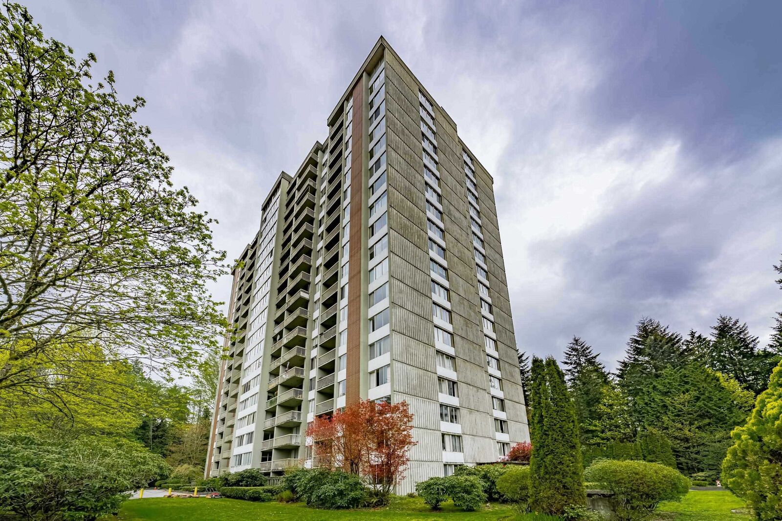 Property Photo: 2008 Fullerton Avenue 1207 BC V7P 3G7