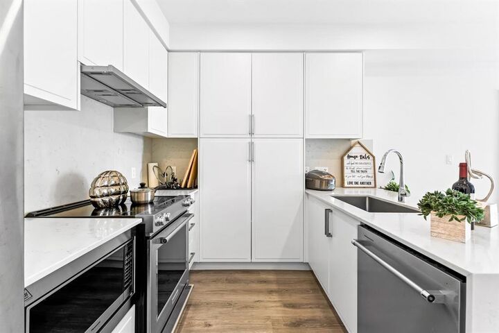 700 Clarke Road 505 — photo 1