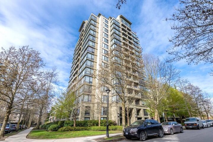 9133 Hemlock Drive 1707 — photo 1