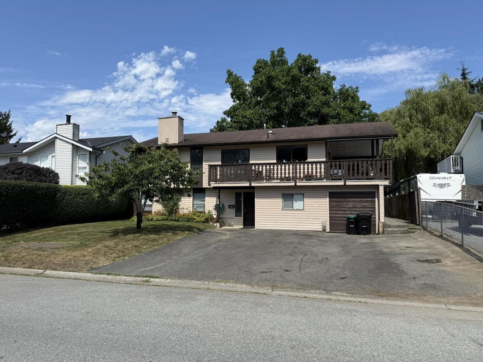 Photo de la propriété:  20573 51A Avenue  BC V3A 7A4 
