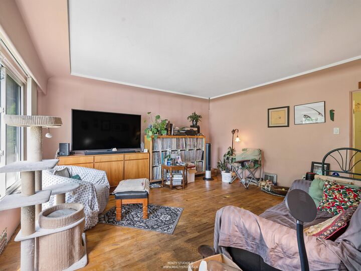 Property Photo: 2231 E 25th Avenue BC V5N 2V7