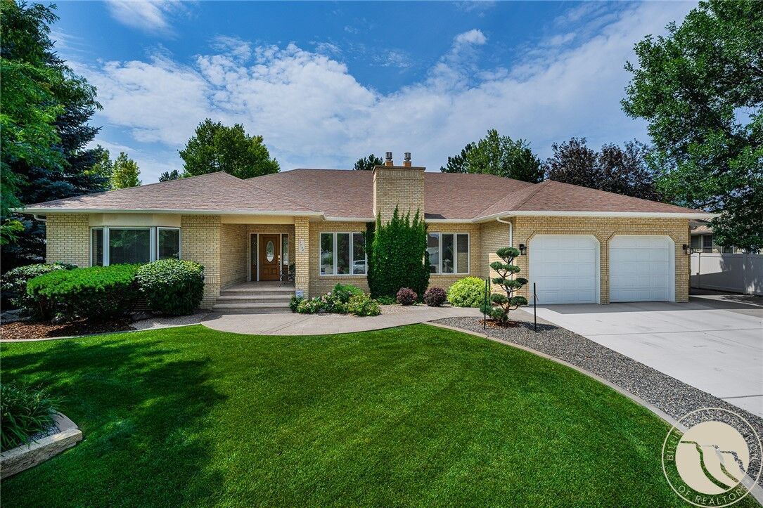 Property Photo:  1740 Forest Park Drive  MT 59102 