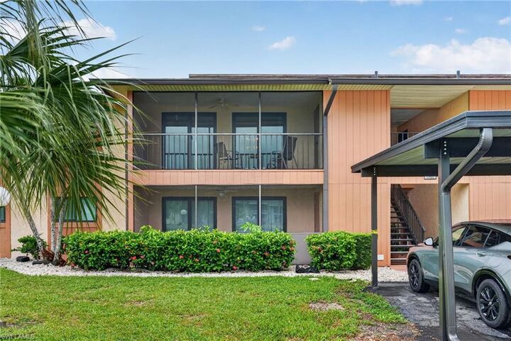 Property Photo: 17421 Birchwood Ln 5 FL 33908