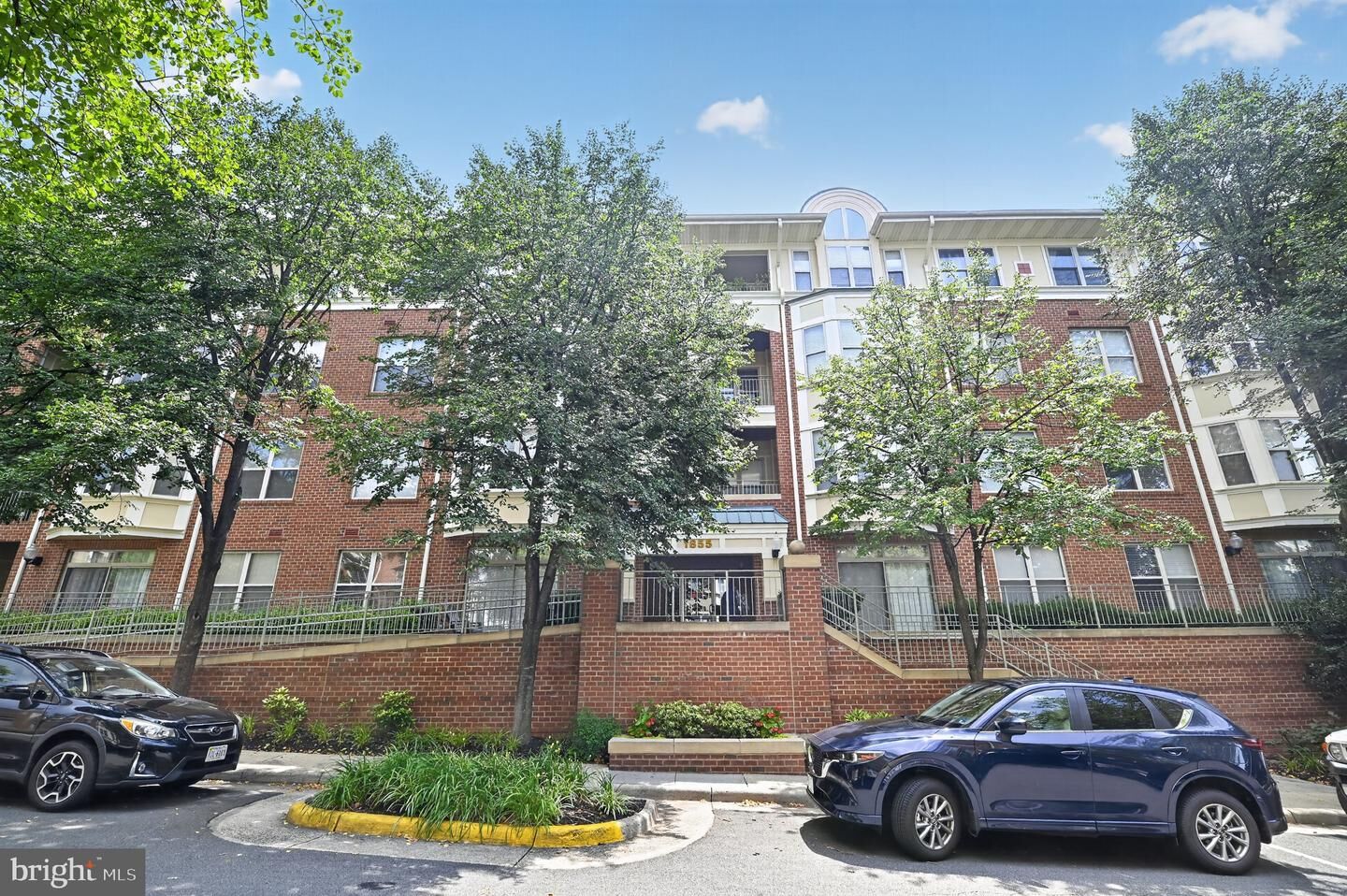 Property Photo: 1855 Stratford Park Place 314 VA 20190