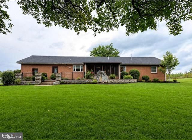 Property Photo: 9520 Carlisle Road PA 17019