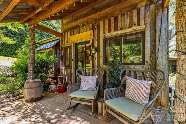 Property Photo:  107  111 Hougie Heaven Lane  NC 28734 