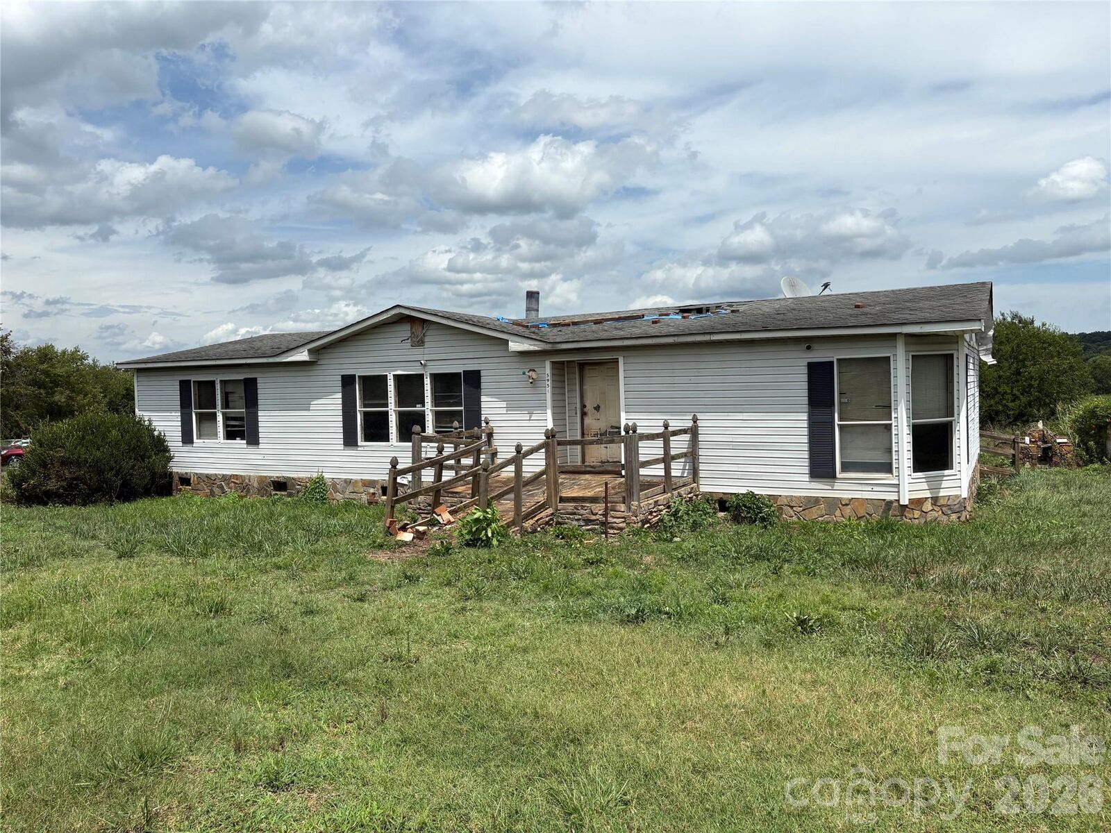 Property Photo: 5954 Charlie Little Road NC 28610