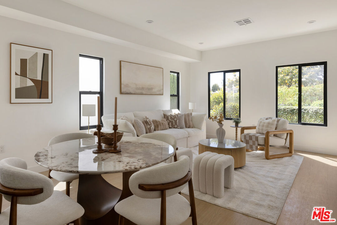 Property Photo: 1294 S Citrus Ave CA 90019