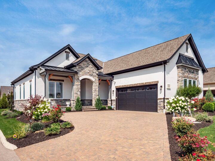 Property Photo: 3264 Wolf Ridge Drive OH 43017