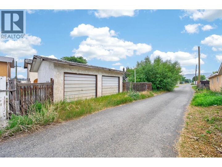 Property Photo:  2376 Quilchena Avenue  BC V1K 1B8 