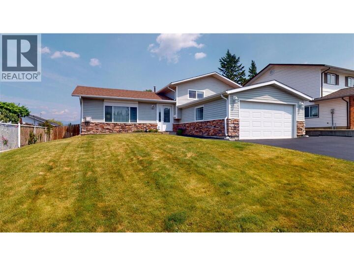 Property Photo: 504 16th Street South BC V1C 6H5