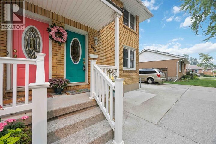 Property Photo:  298 Elsfield Crescent  ON N7S 1C3 