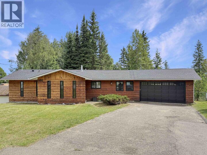 2555 Wallace Place — photo 1