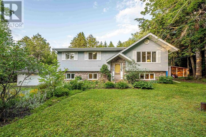 10 Elmwood Court — photo 1