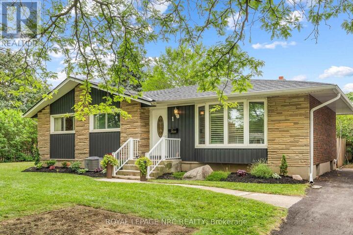 Property Photo:  1 Kingston Bay  ON L2M 4H6 