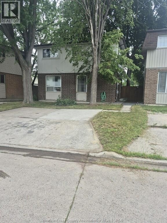 Property Photo: 9370 Aire Court ON N8S 4E6