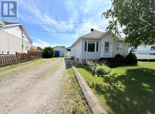 16 Ontario Street — photo 1