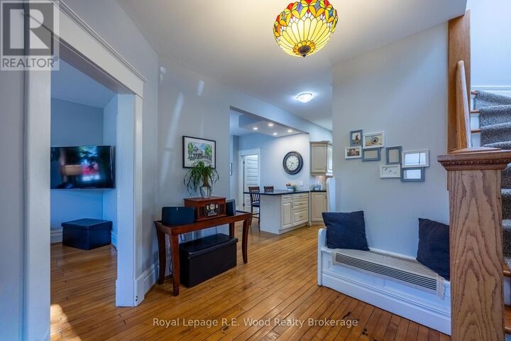 Property Photo: 10 George Street ON N4G 2N2
