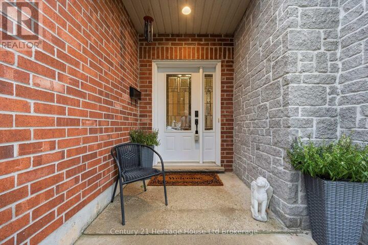 Photo de la propriété:  22 Hillside Road  ON N5C 4B5 