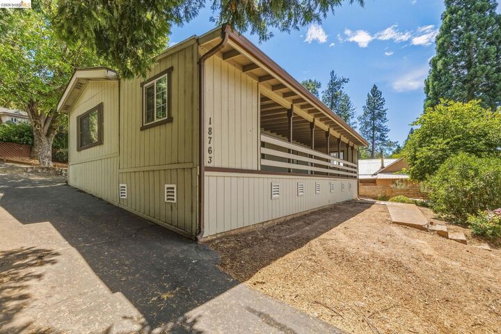 Property Photo: 18763 Foote St CA 95321