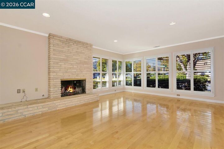 Property Photo: 241 Ivy Pl CA 94563