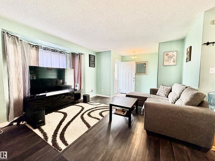 Property Photo:  325 Kline Crescent NW  AB T6L 6K8 