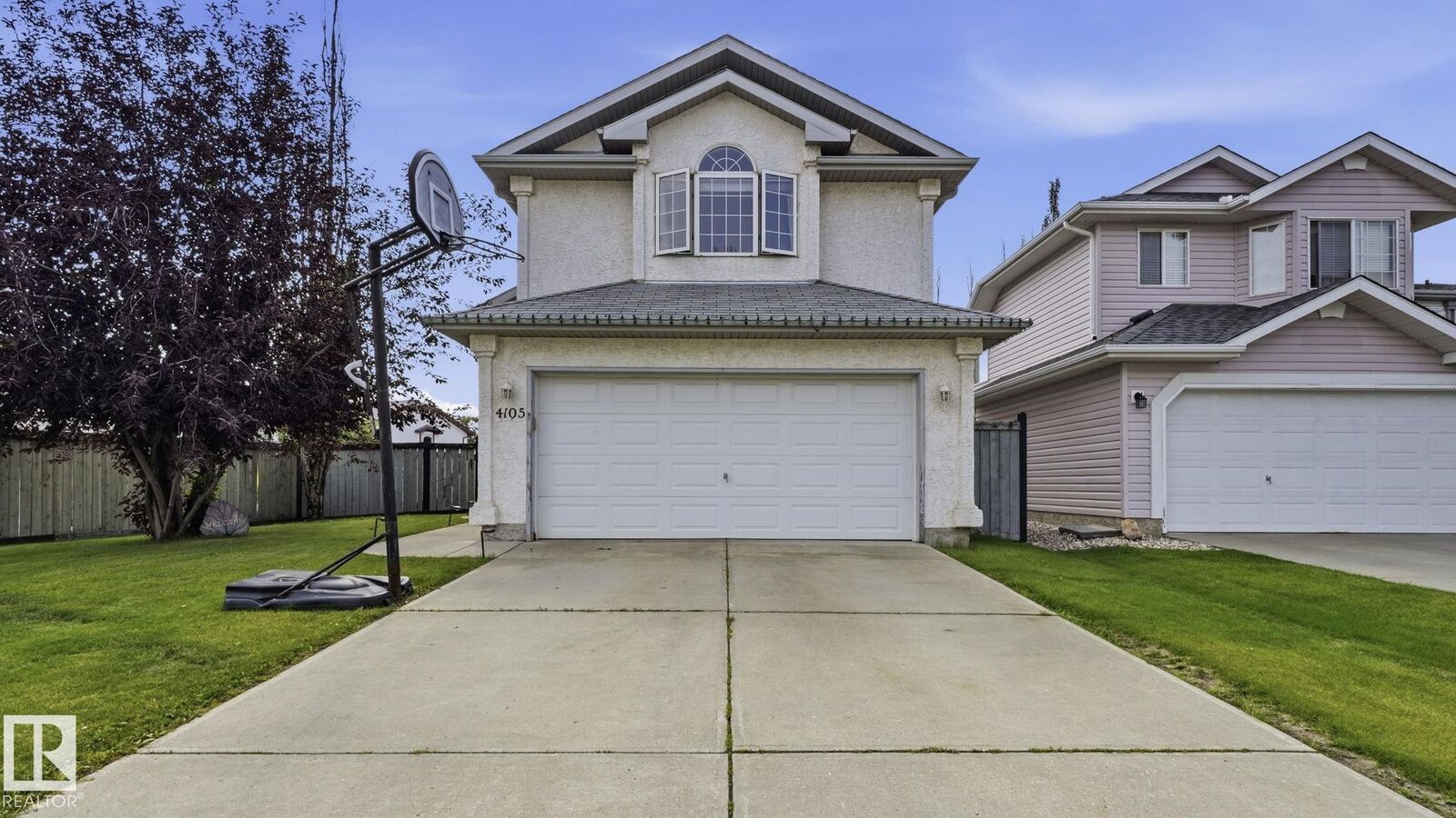 Property Photo:  4105 36A Avenue NW  AB T6L 7B1 