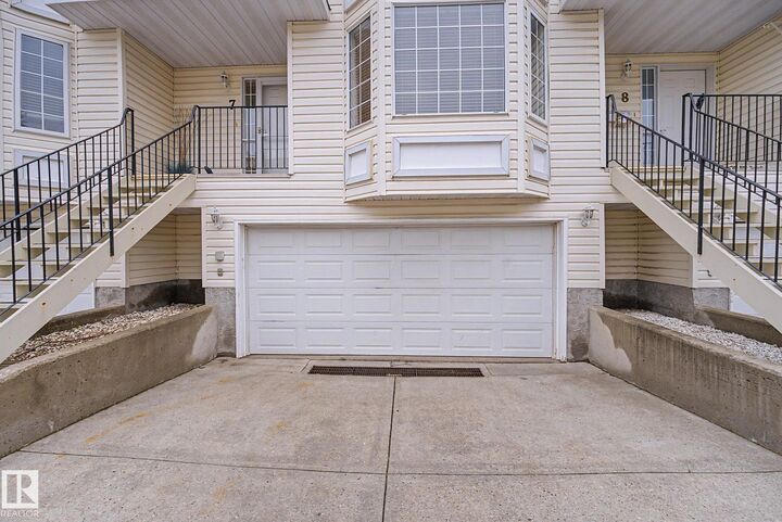 Property Photo:  10 Devon Close 7  AB T8N 6B6 
