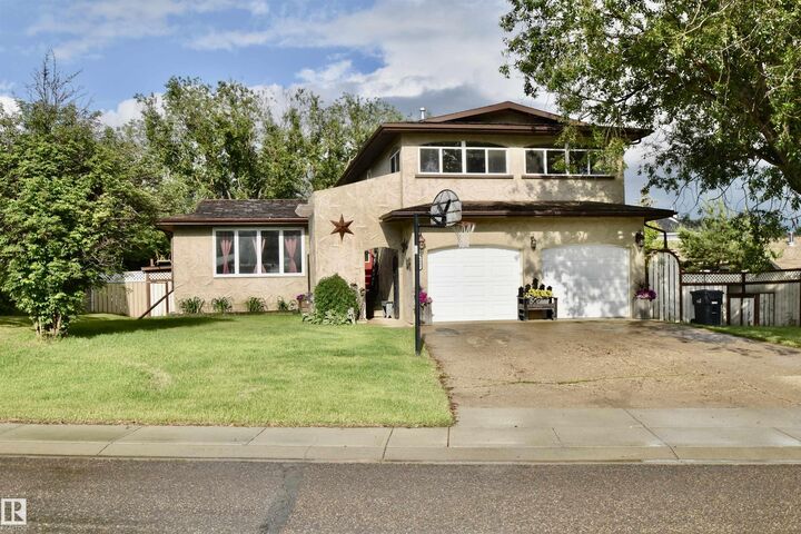 4405 46A Street — photo 1