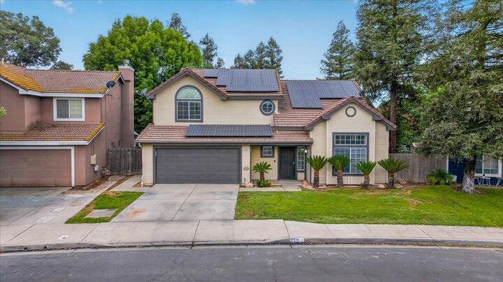 Property Photo:  970 N Bush Avenue  CA 93611 