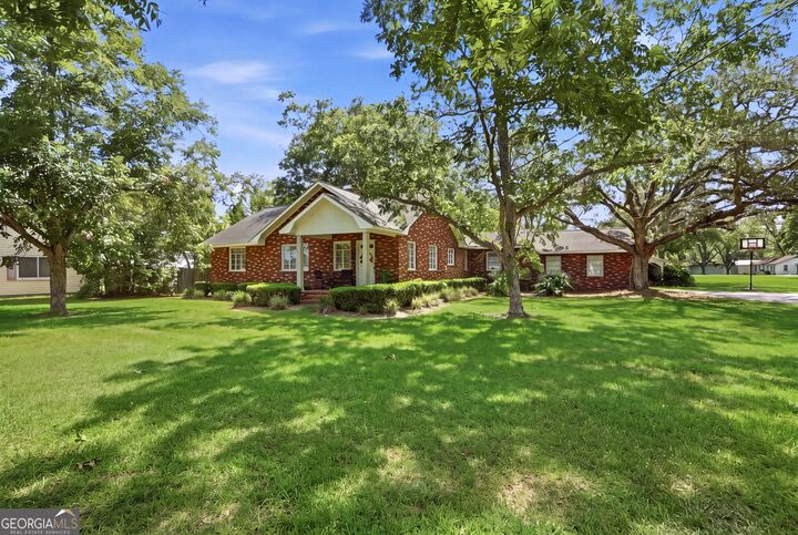 Property Photo: 513 N Caswell Street GA 30427