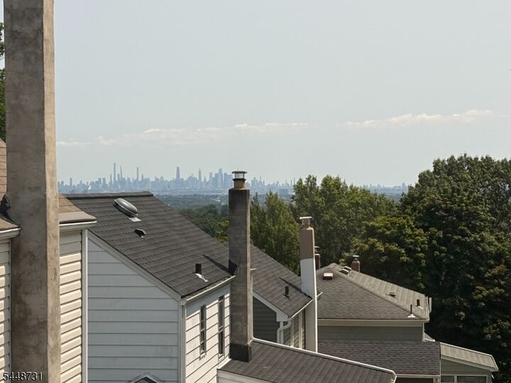 Property Photo:  12 Nutwold Ave  NJ 07052 